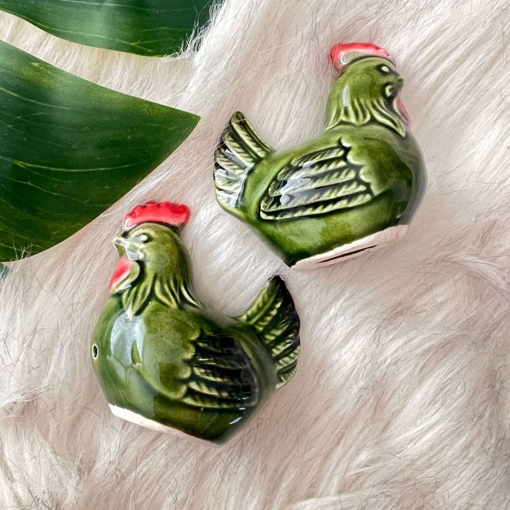 Vintage Japanese Salt and Pepper Shakers!